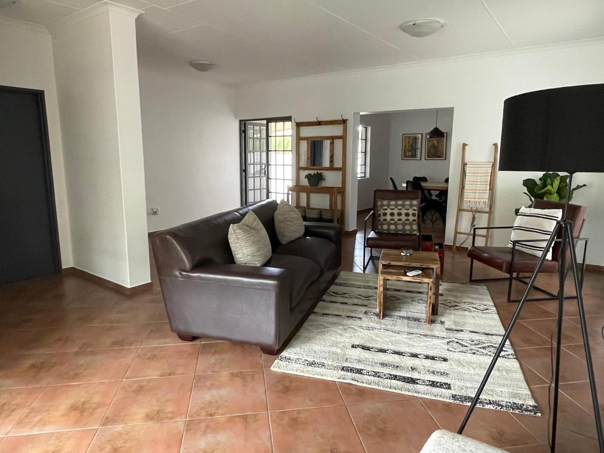 City Comfort Self Catering Windhoek Exterior photo